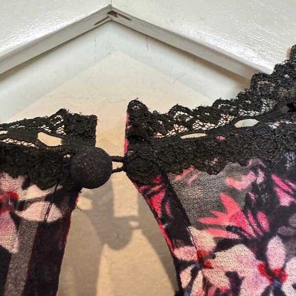 MISA Divya Floral Blouse Bell Sleeves Retro Lace Sheer Black Pink Purple XL - Picture 8 of 13